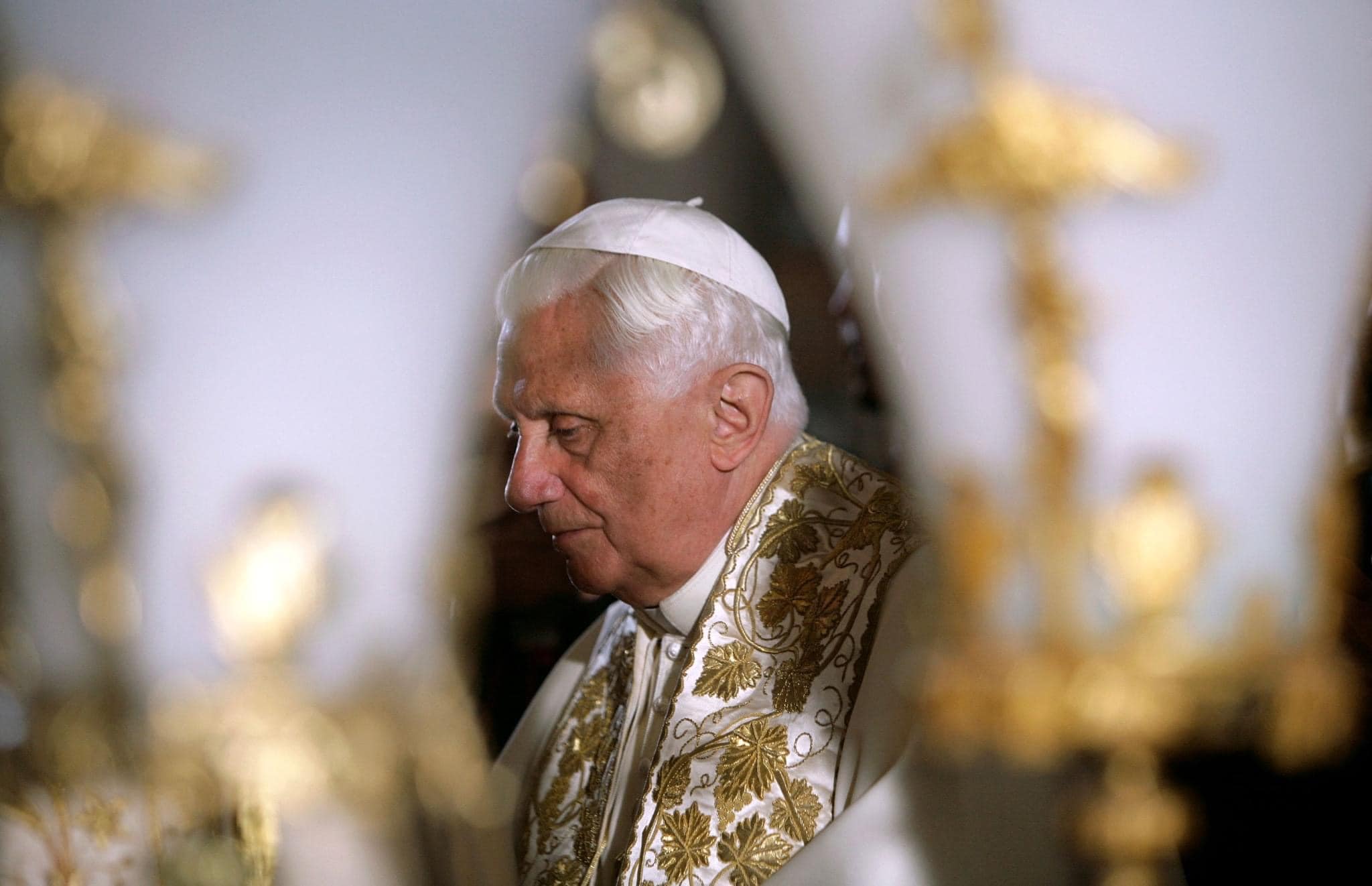 Kovács Gergely érsek gyászmisét mutat be Gyulafehérváron XVI. Benedek emeritus pápáért, akit január 5-én temetnek el