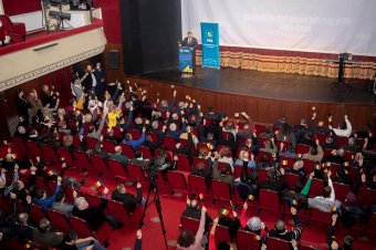 „Erdély soha nem volt magyar föld” – Újabb liberálisok kérik az RMDSZ kirúgását a bukaresti kabinetből