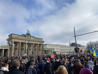 Tízezrek tüntettek Berlinben és Prágában az ukrajnai háború ellen