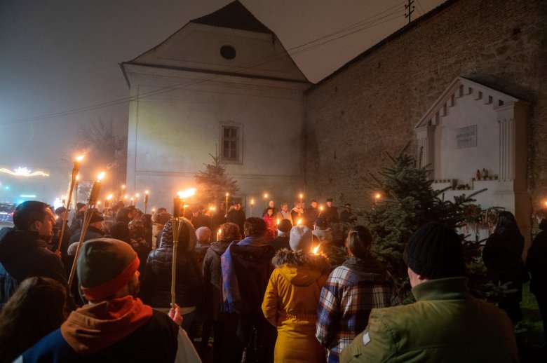 A román népfelkelők vérengzésére emlékezett Nagyenyed magyarsága, a város román polgármestere is felszólalt