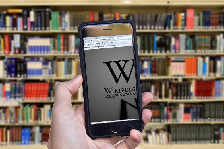 „Istenkáromló tartalom” miatt blokkolták a Wikipédiához való hozzáférést Pakisztánban