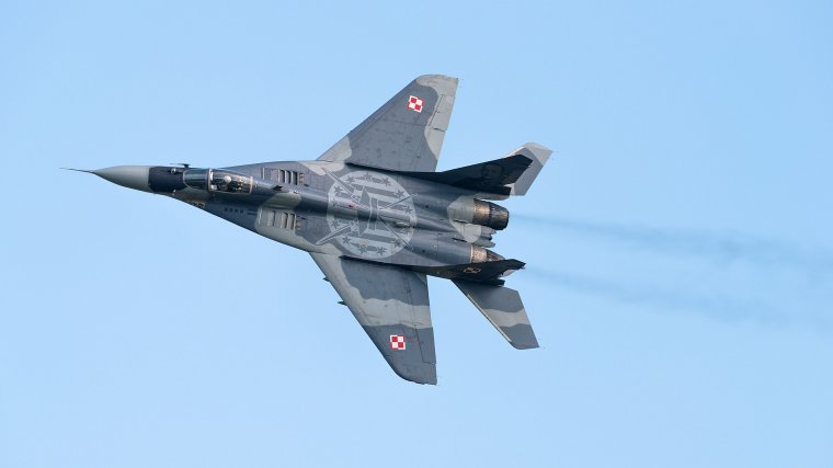 A britek önjáró lövegekkel, a lengyelek MiG-29-es vadászgépekkel segítik Ukrajnát