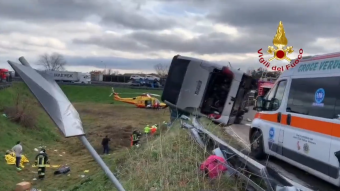 Hét román állampolgár sérült meg egy olaszországi buszbalesetben