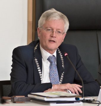 Tilburg polgármestere a Krónikának: diszkriminált a hotel, amikor nem adott szállást a román kutatónak