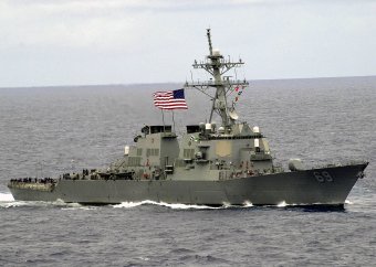 Kína távozásra szólított egy amerikai rombolót, amely behajózott a Dél-kínai-tenger sajátjának tartott részére – Az USA cáfol