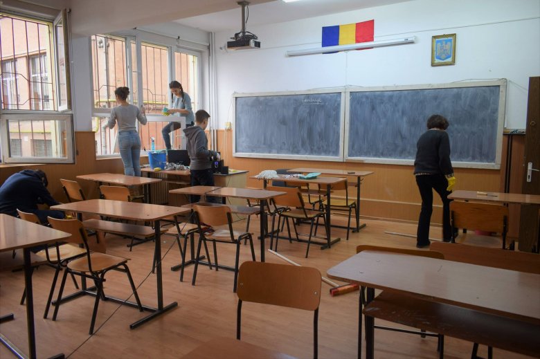 Eltört a gerince az iskolája ablakából tisztázatlan körülmények között lezuhant kolozsvári diáklánynak