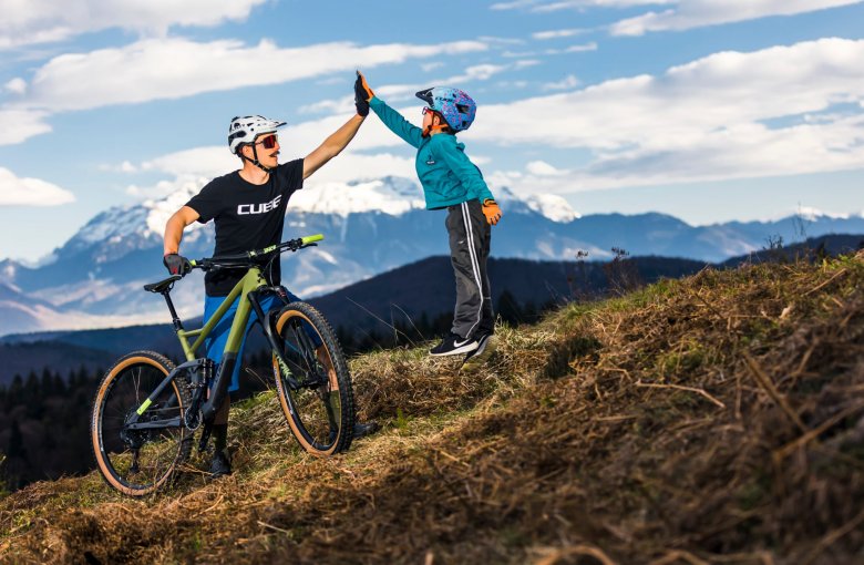 „Együtt fejlődtem a romániai hegyikerékpározással” – Az olimpiára vágyó Molnár Ede sikerekről és tervekről