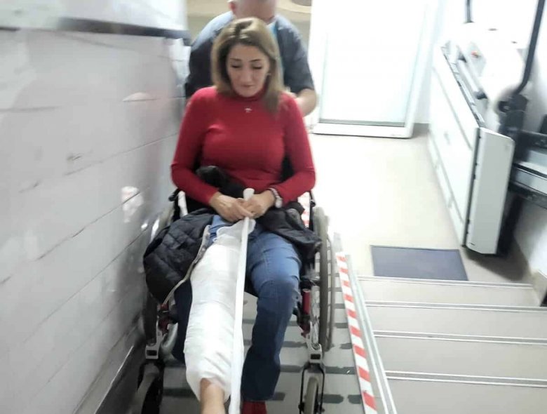 PSD-s nők verekedése: lábát törte az agresszióval vádolt fél is, kizárták a pártból a két bunyóst