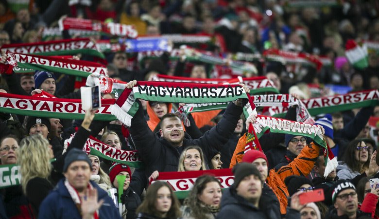 UEFA-reakció a Krónikának: „nem engedélyeztük a nagy-magyarországos molinók használatát a magyar válogatott meccsein”