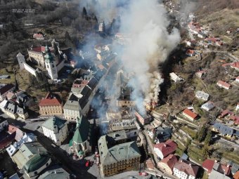 Több történelmi épület megrongálódott egy tűzvészben az UNESCO-világörökség Selmecbányán