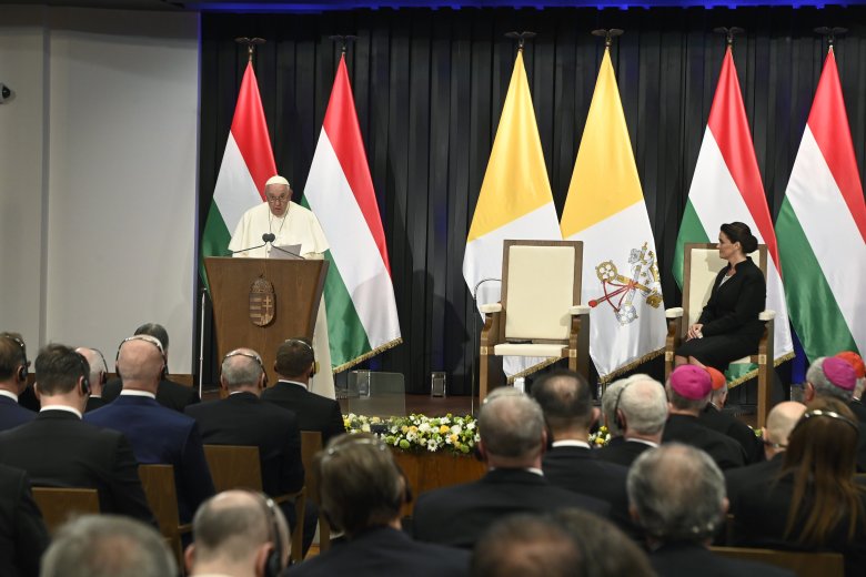 Az anyaországon kívül élő magyarokat is megemlítette Ferenc pápa békét sürgető budapesti beszédében