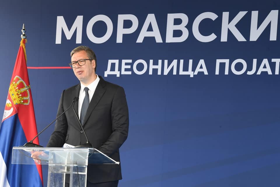 Szerb elnök: szigorítják a fegyvertartási törvényt, terrorcselekmény volt a csütörtök esti ámokfutás