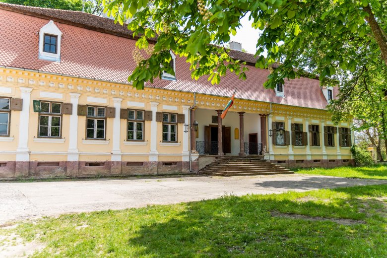 Székelyföldi Lovas Központot hoznak létre az oltszemi Mikó-kastélyban, amelyet az Országos Helyreállítási Alapból restaurálnak