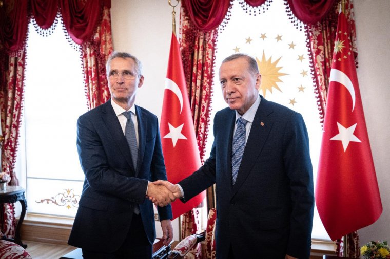 Stoltenberg Isztambulban: folytatódnak a török–svéd–finn tárgyalások a svéd NATO-csatlakozásról