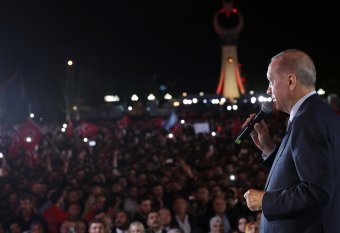 „Rászolgálunk a bizalmatokra” – mondta Erdogan, miután megnyerte a török elnökválasztást