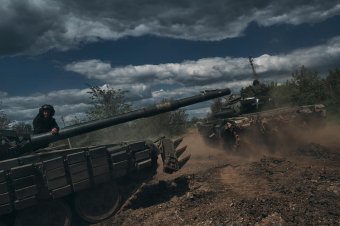 Az ukrán parancsnok szerint Bahmut patkányfogó az oroszok számára, Moszkva a hadiipari termelés megnégyszereződéséről beszél
