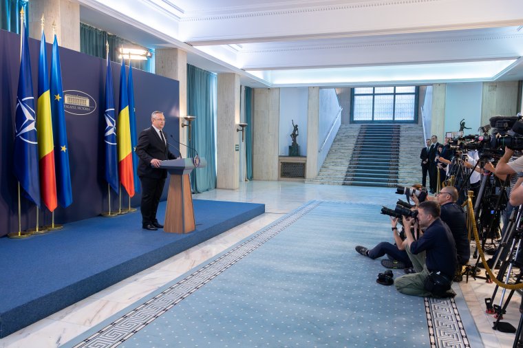 Bejelentette lemondását Nicolae Ciucă kormányfő, kezdődhet a koalíciós vetésforgó