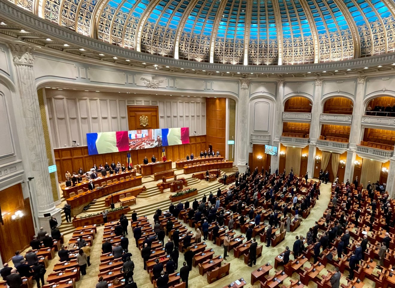 „Kiharcolta” az RMDSZ: elfogadta a képviselőház az államfőválasztás előrehozásáról szóló törvényt