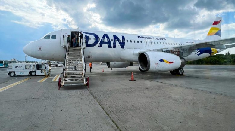 Felfüggeszti több bukaresti járatát, a brassói repülőteret pedig bepereli a Dan Air