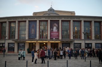 Ködbe vész a Kolozsvári Állami Magyar Színház és opera színpadának és épületének korszerűsítése