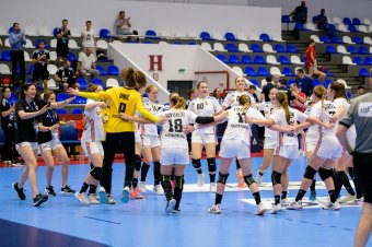 Román–magyar elődöntőt rendeznek a junior női kézilabda Európa-bajnokságon