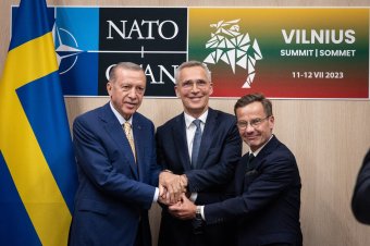 Erdogan meggondolta magát, és már hajlandó rábólintani a svéd NATO-csatlakozásra