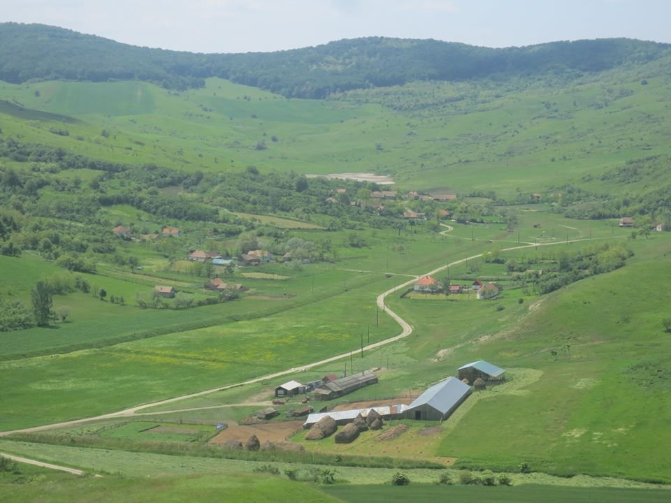Sós fürdőbe visz a Transz-szalina? Több millió eurós beruházások a 14 lelket számláló erdélyi faluban