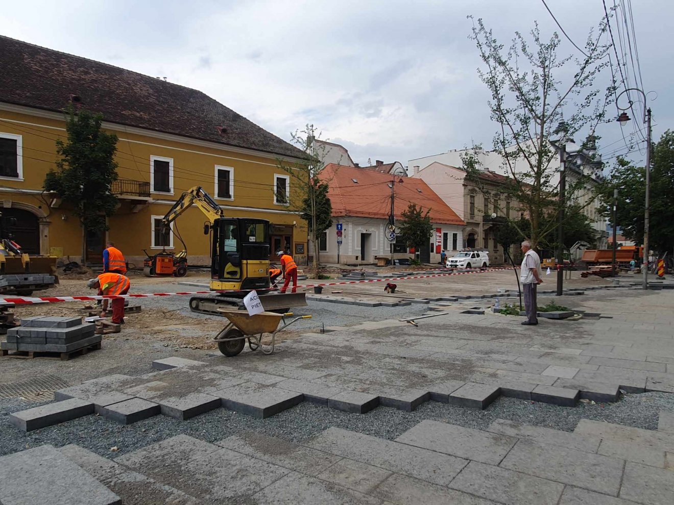 Gyalogosövezetté alakul Kolozsvár történelmi központjának több ikonikus utcája