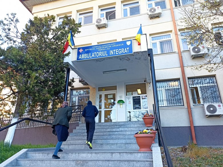 Műtét közben derült ki egy sérvvel diagnosztizált nőről az egyik romániai kórházban, hogy terhes