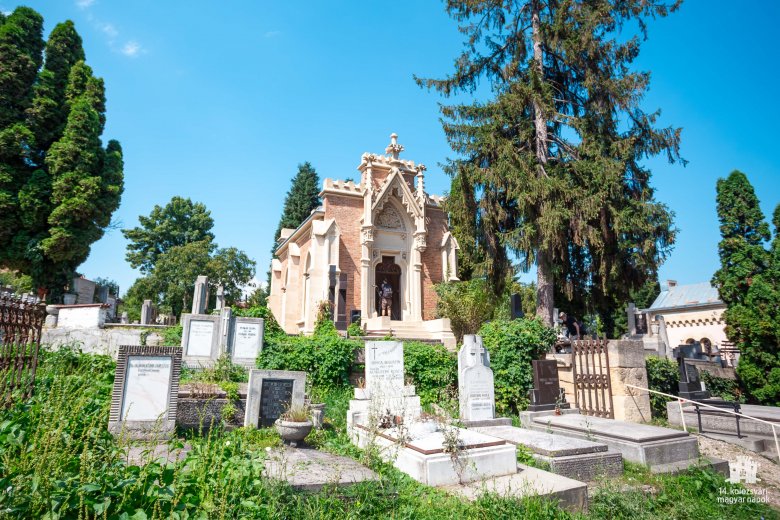 Felavatták a felújított Mikó-kriptát a kolozsvári Házsongárdi temetőben