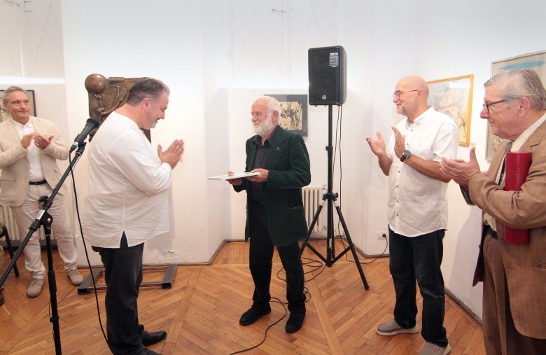 Vetró András szobrászművész és V. Bodoni Zsuzsa grafikus műveiből nyílt ünnepi kiállítás Kolozsváron