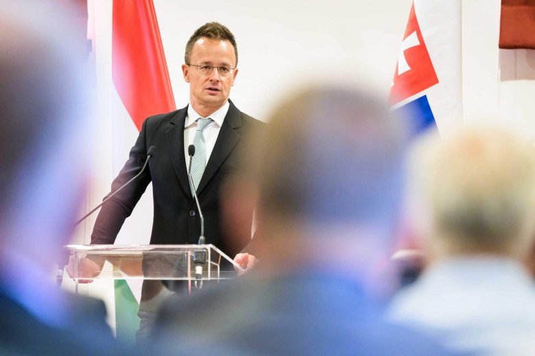Bekérette a szlovák külügy a magyar nagykövetet Szijjártó kijelentései miatt