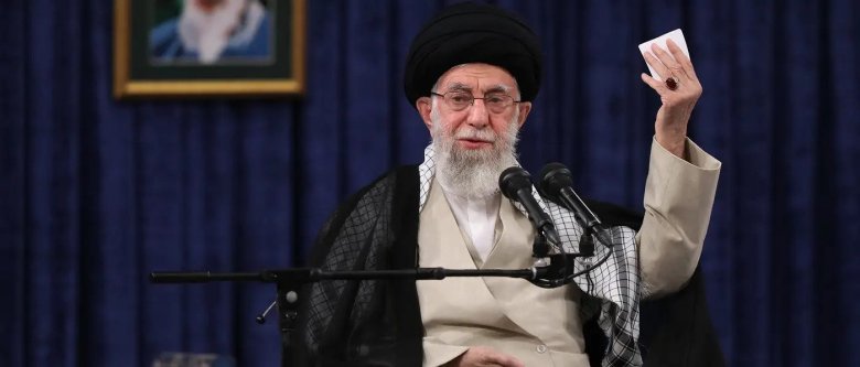 A legfőbb iráni vallási vezető „a világ muszlimjainak haragjával” fenyegeti Izraelt a Hamász elleni válaszcsapás miatt