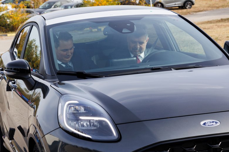 Idén két új modellt, 2024-ben már az első elektromos gépkocsikat gyártja Romániában a Ford