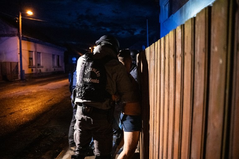 Erősödik a migrációs nyomás a déli magyar határon, Európának tudnia kell a veszélyről a Fidesz frakcióvezetője szerint