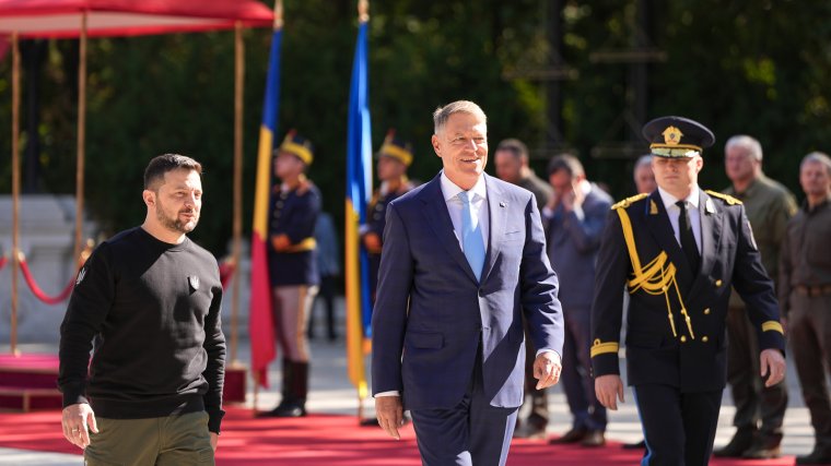 Iohannis: Románia katonai támogatást is nyújt Ukrajnának, stratégiai partnerségi megállapodás született