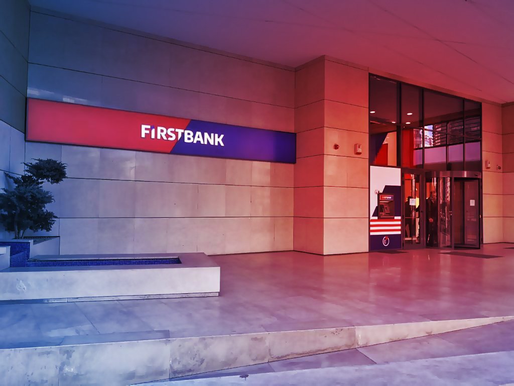 Újabb bank cserél gazdát Romániában: olasz tulajdonba kerül a First Bank