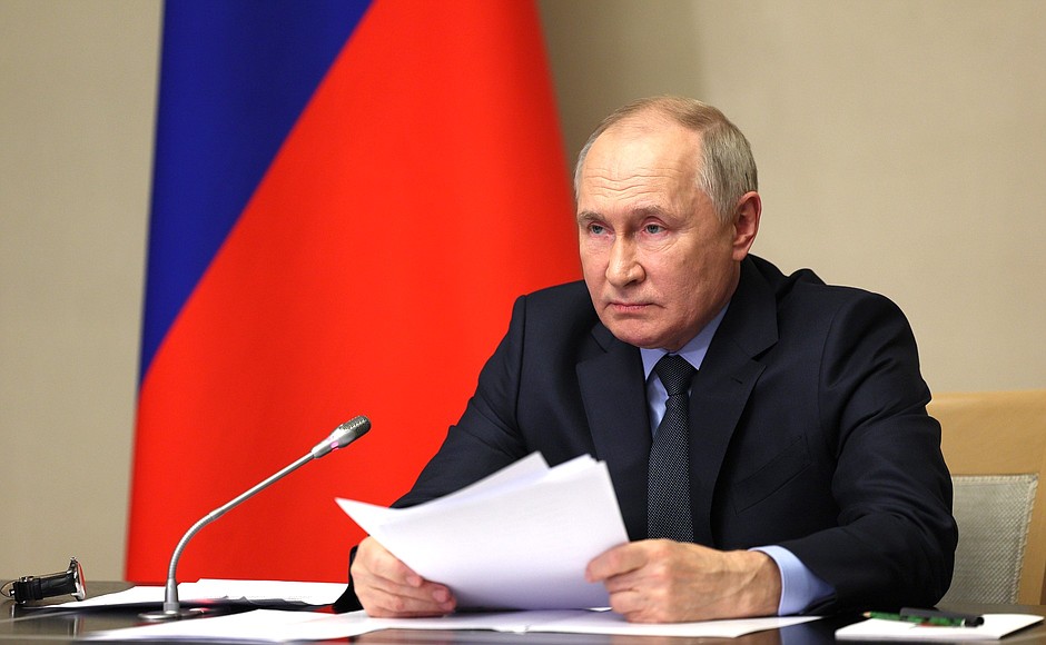 Putyin visszavonta az atomcsendegyezmény orosz ratifikációjáról szóló törvényt