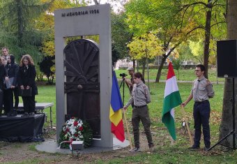 Főhajtás az '56-os hősök előtt Kolozsváron: a szabadságért az életáldozat sem drága