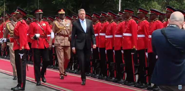 Kenyában kezdte vitatott afrikai körútját a román államfő