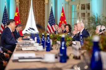 A kommunikációs csatornák bővítéséről állapodott meg az amerikai és a kínai elnök, de Biden megint lediktátorozta Hszit