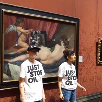 Kalapáccsal rongálták meg Diego Velázquez egyik leghíresebb festményét környezetvédő aktivisták