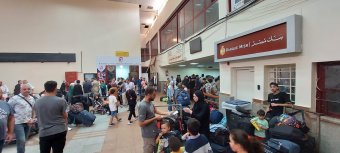 Újabb sikeres mentőakció: közel száz román állampolgárt evakuáltak a Gázai övezetből