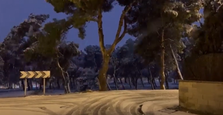 A hadsereget is bevetették Spanyolországban a hóviharba került autósok százainak kimentésére