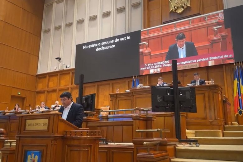 „Ciolacu rosszabb, mint Ceaușescu”. Napirend előtti felszólalásban bírálta Kulcsár-Terza József a román kormányfőt