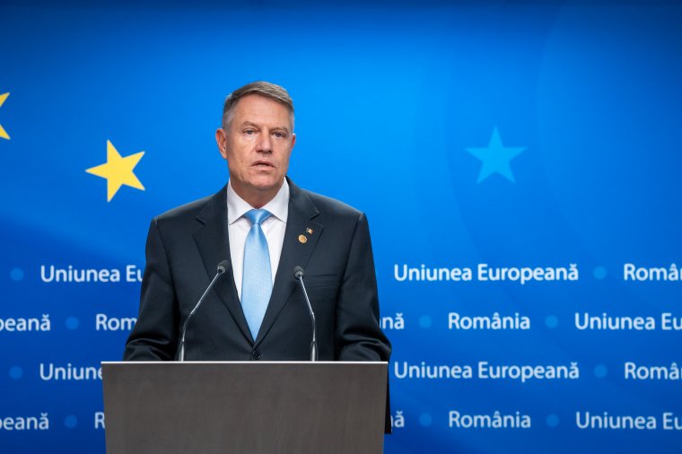 Iohannis Ukrajna katonai támogatását szorgalmazza, a román szállítmányokról nem árul el részleteket