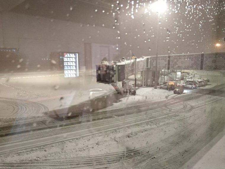 A havazás miatt késésre és járattörlésekre lehet számítani a budapesti Liszt Ferenc Nemzetközi Repülőtéren