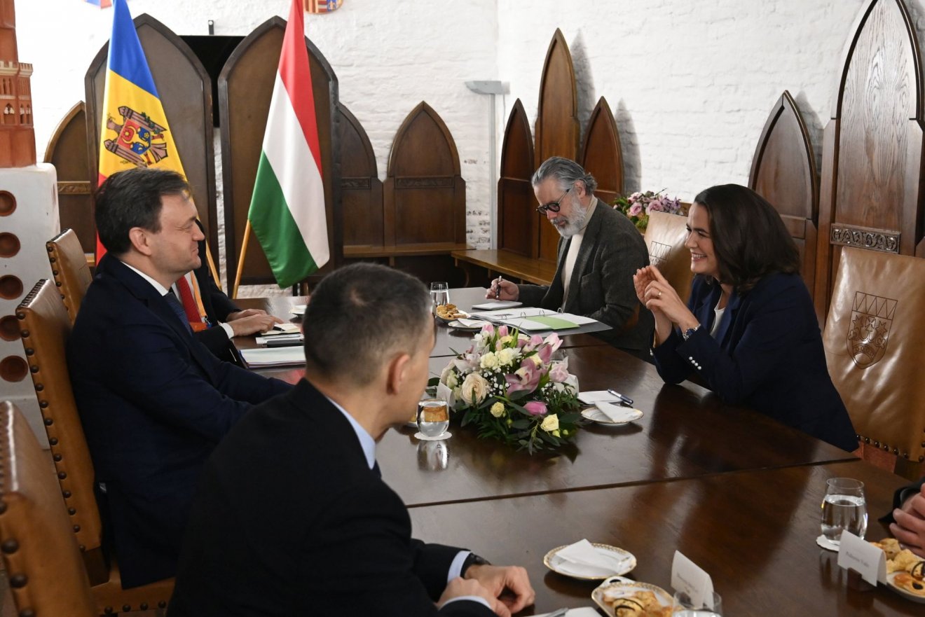 Magyarországra látogatott Dorin Recean moldovai kormányfő – Budapest feltétel nélkül támogatja az ország uniós csatlakozását