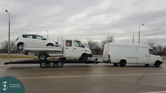Jármű jármű hátán: két tonnát is meghaladó túlsúllyal közlekedő román furgon miatt bírságolt a NAV