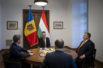 Magyarországra látogatott Dorin Recean moldovai kormányfő – Budapest feltétel nélkül támogatja az ország uniós csatlakozását